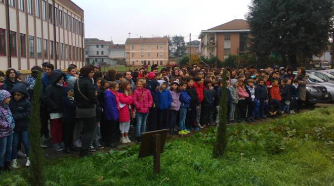 Gli studenti dell'Istituto Comprensivo di Villanova d'Asti protagonisti della Festa dell'Albero