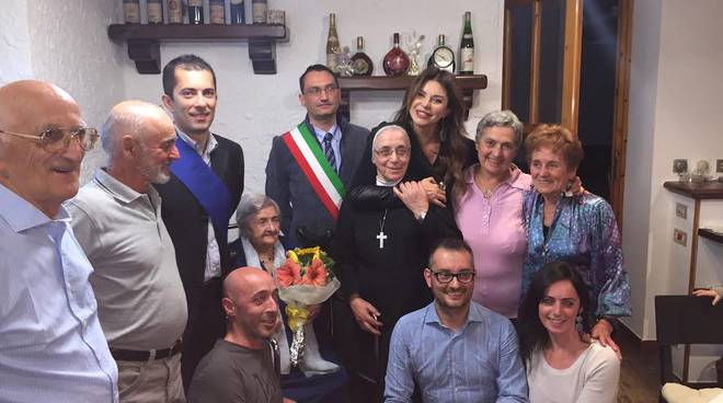 Moasca, festeggiata neopatriarca con celebrità