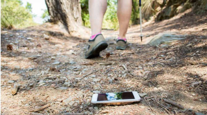 Ladro distratto perde il cellulare durante il furto, identificato e denunciato dai carabinieri