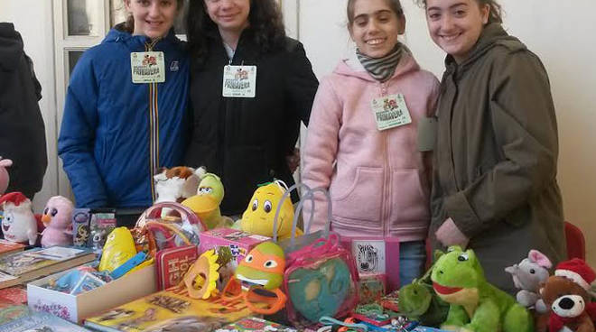 Successo per il Bazarino dei ragazzi nel Cortile di palazzo Michelerio