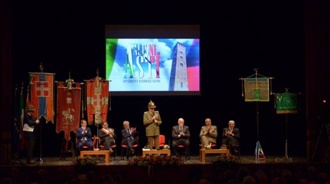 Adunata Alpini Asti 2016: oggi la grande sfilata, ieri cerimonia al Teatro Alfieri