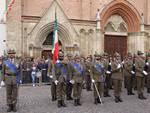 Applausi e commozione per l’arrivo ad Asti della Bandiera di Guerra del 2° reggimento Alpini