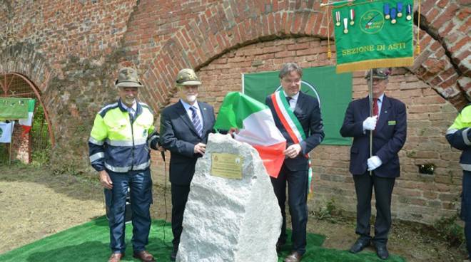 Inaugurate ad Asti le 12 opere donate dagli Alpini alla Città