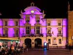 Asti, AEC illumina di rosa il Municipio e la Torre Rossa per sostenere la Lilt