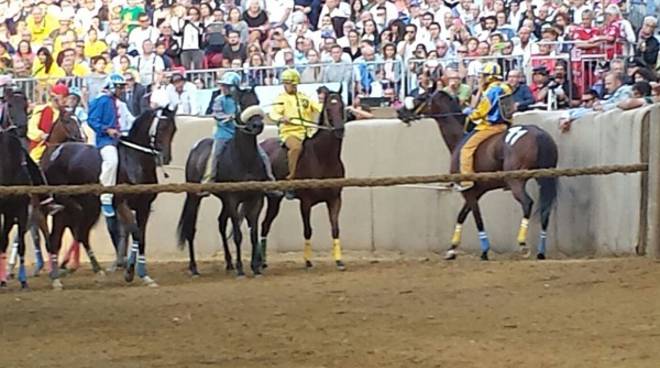 "Per un ferro di cavallo abbiamo perso la diretta del Palio 2016" (video)