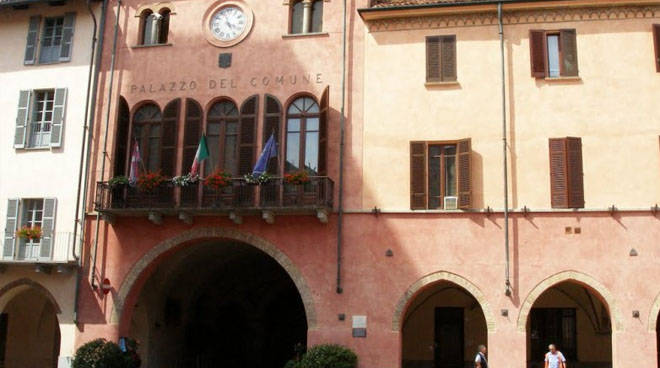 Palazzo del comune di alba