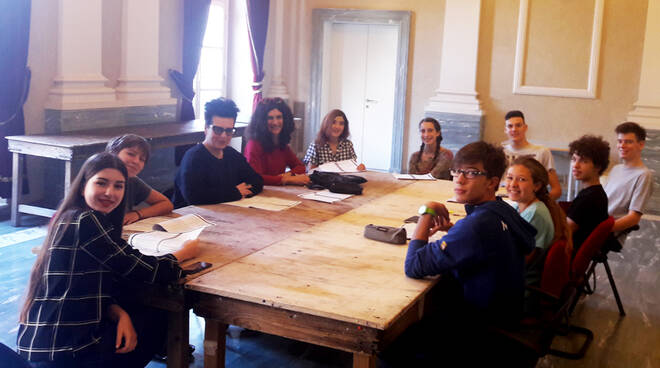 Masterclass teatrale di Eleonora Pippo con i ragazzi del Liceo Artistico di Asti