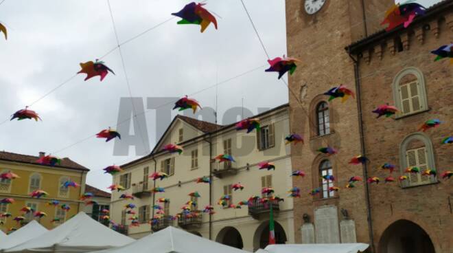 Il maltempo non ferma la plurisecolare Fiera di San Carlo a Nizza Monferrato