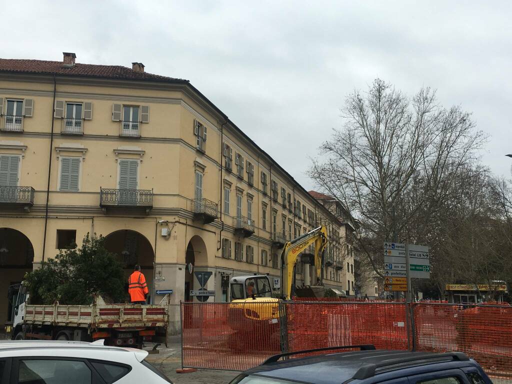 lavori in piazza alfieri asti