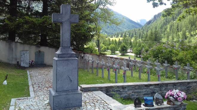 cimitero alpini morti inizio seconda guerra mondiale