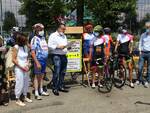 Alba: la ciclista dei record Paola Gianotti ha fatto tappa in città con il suo Giro del Piemonte