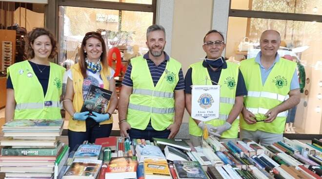 biblioteca d'argento lions asti