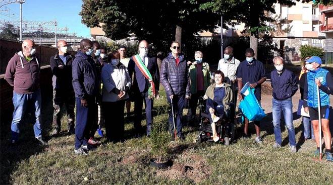 Nei giardini di via Omedè è stato piantato un "verde melograno"