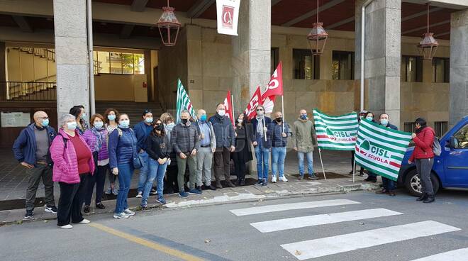 Manifestazione sindacati scuola 