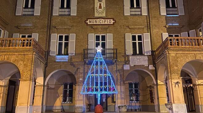 albero di natale castelnuovo belbo 2020