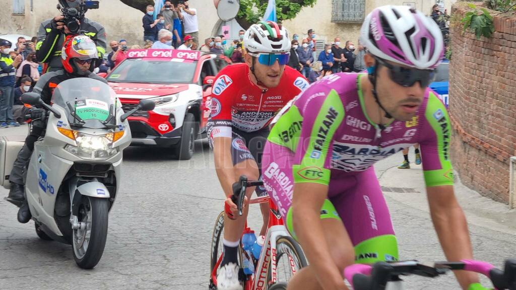 Passaggio Giro d'Italia a Montechiaro d'Asti 