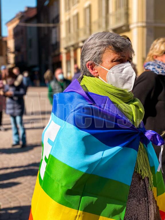 Da Piazza San Secondo si alza un grido di pace "Asti dice no alla guerra"