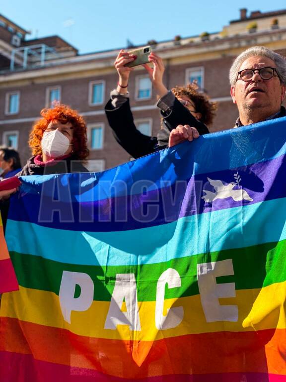 Da Piazza San Secondo si alza un grido di pace "Asti dice no alla guerra"