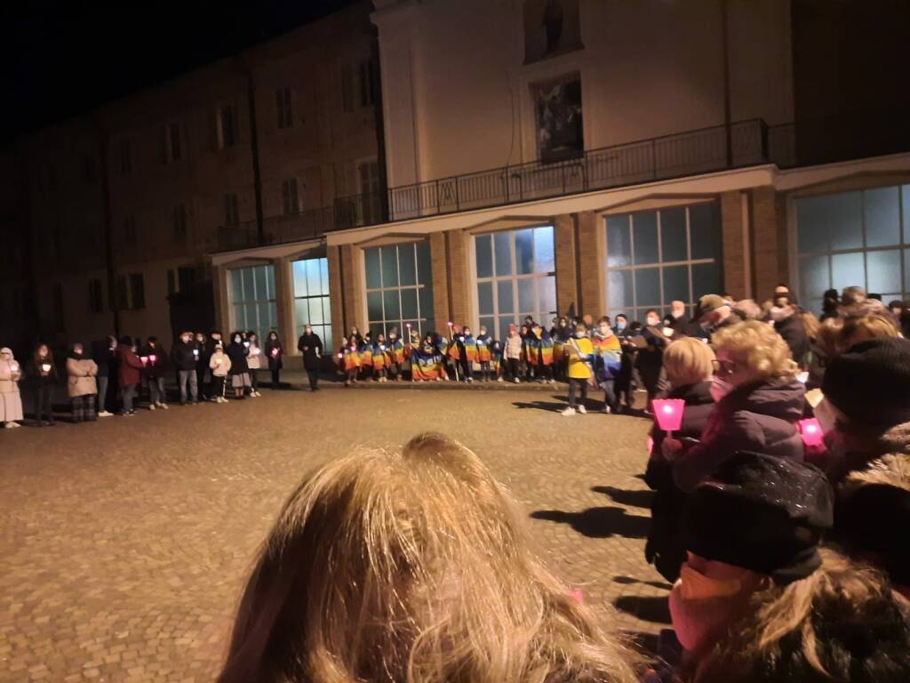 Fiaccolata per la pace Nizza Monferrato 