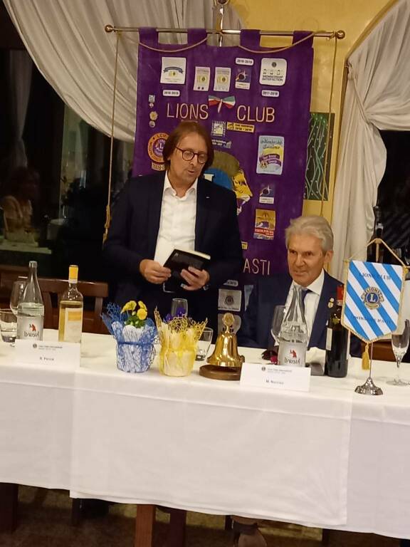 Lions Club Costigliole d' Asti libri e solidarietà