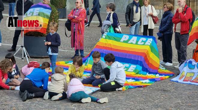 Presidio per la pace in piazza San Secondo