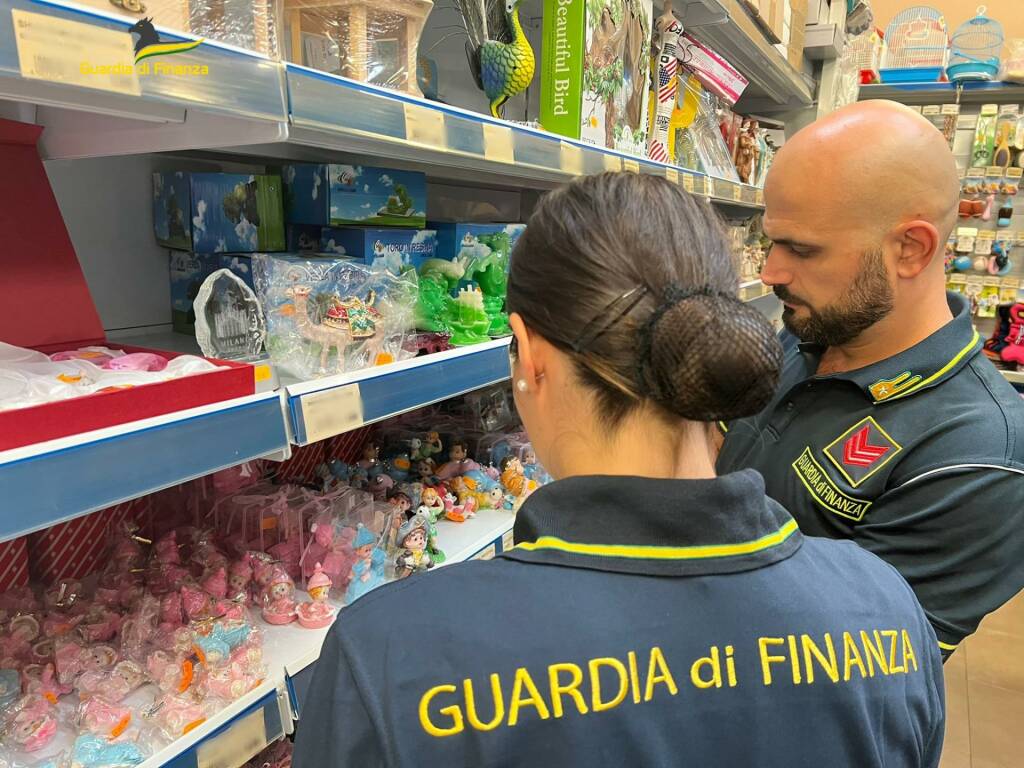 La finanza di Asti sequestra nove chili di melassa per narghilè