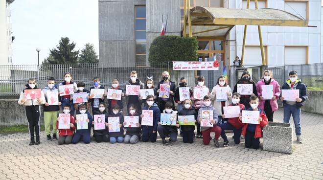 Flash mob Anna Frank violenza donne