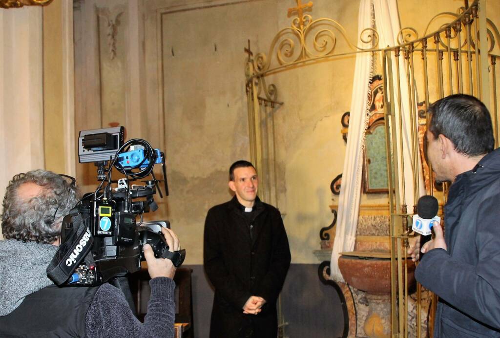 vatican news a montechiaro con il parroco don emanuele