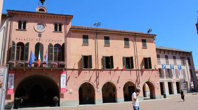 palazzo comunale alba