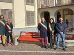 panchine rosse sulla Via Fulvia