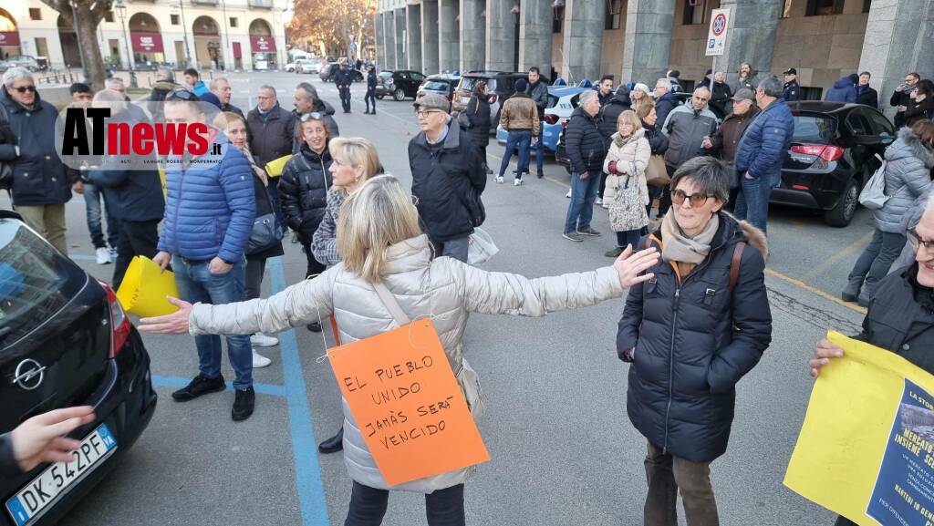 Protesta degli ambulanti di piazza Alfieri 