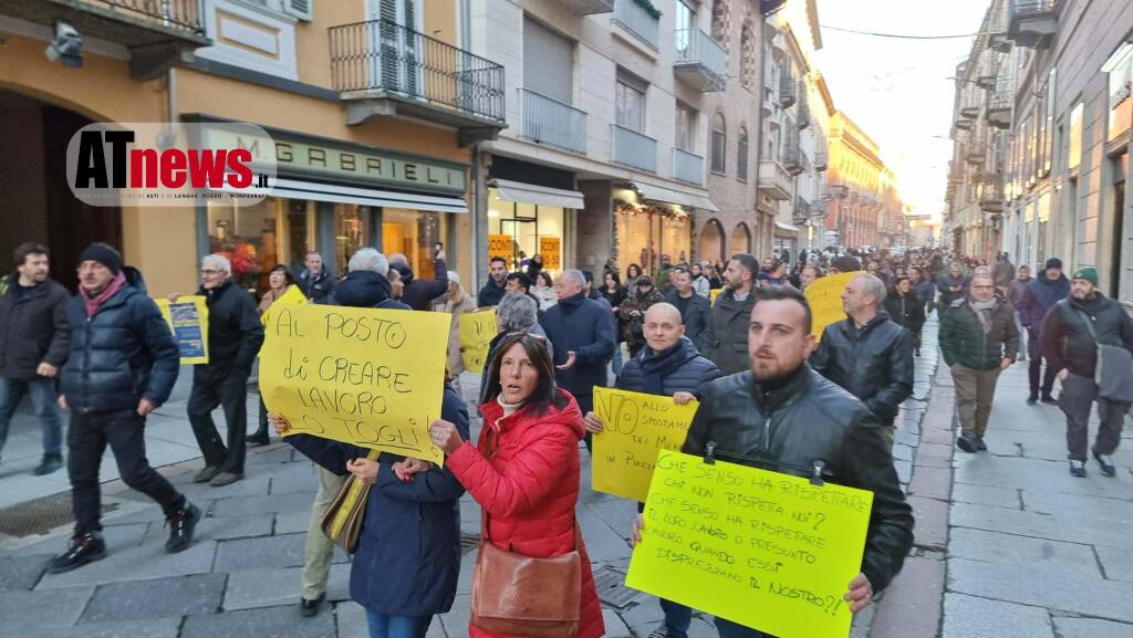 Protesta degli ambulanti di piazza Alfieri 