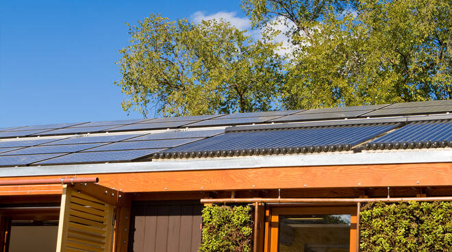 fotovoltaico su tetti fonte depositphotos.com
