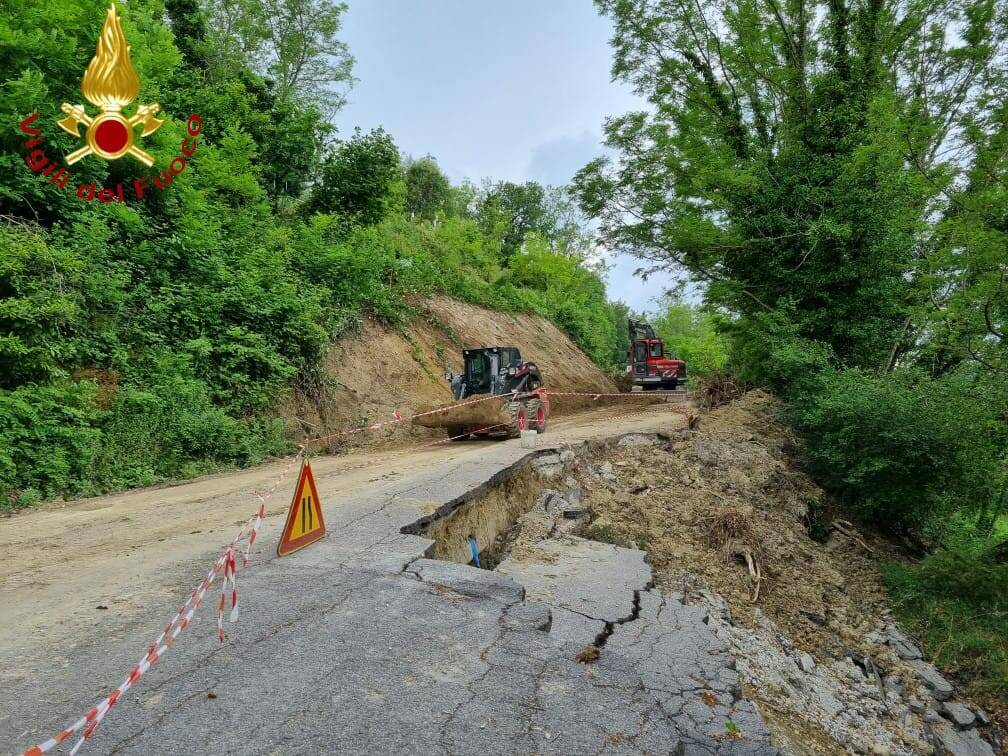 vigili del fuoco asti in emilia per alluvione