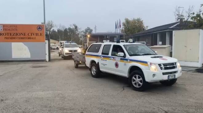 colonna protezione civile piemonte in partenza per toscana