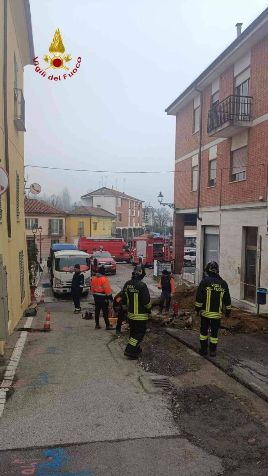 Vigili del fuoco monale