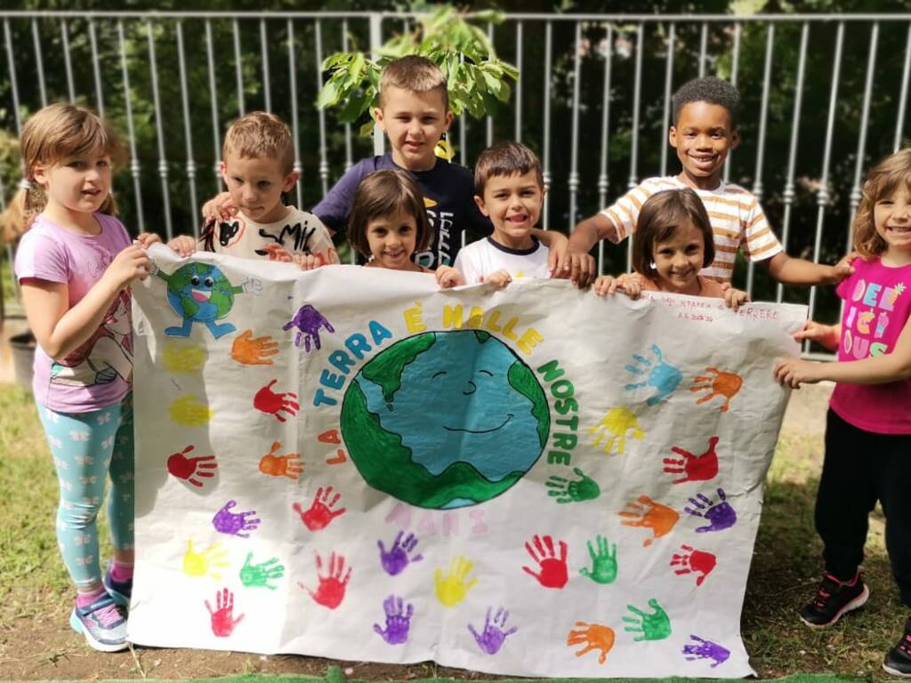 Scuola dell'infanzia di Ferrere " La Terra è nelle nostre mani"