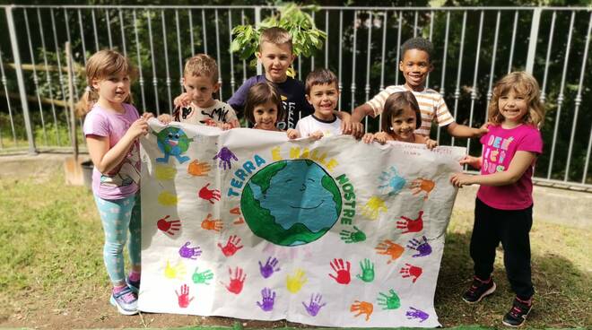 Scuola dell'infanzia di Ferrere " La Terra è nelle nostre mani"