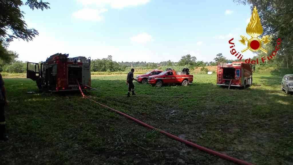 incendio escavatore castelnuovo belbo